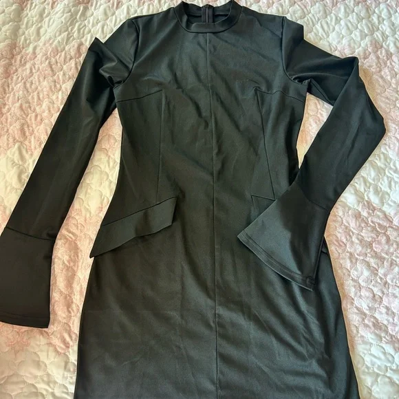 Chic Black Long Sleeve Dress - Picture 2 of 8
